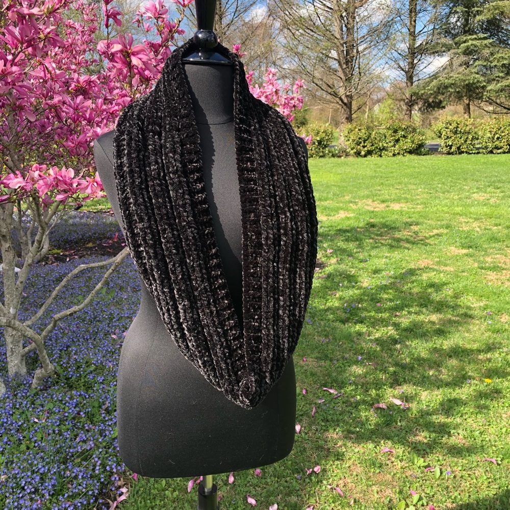 Handmade Black Velvet Yarn Infinity Scarf  by BLD